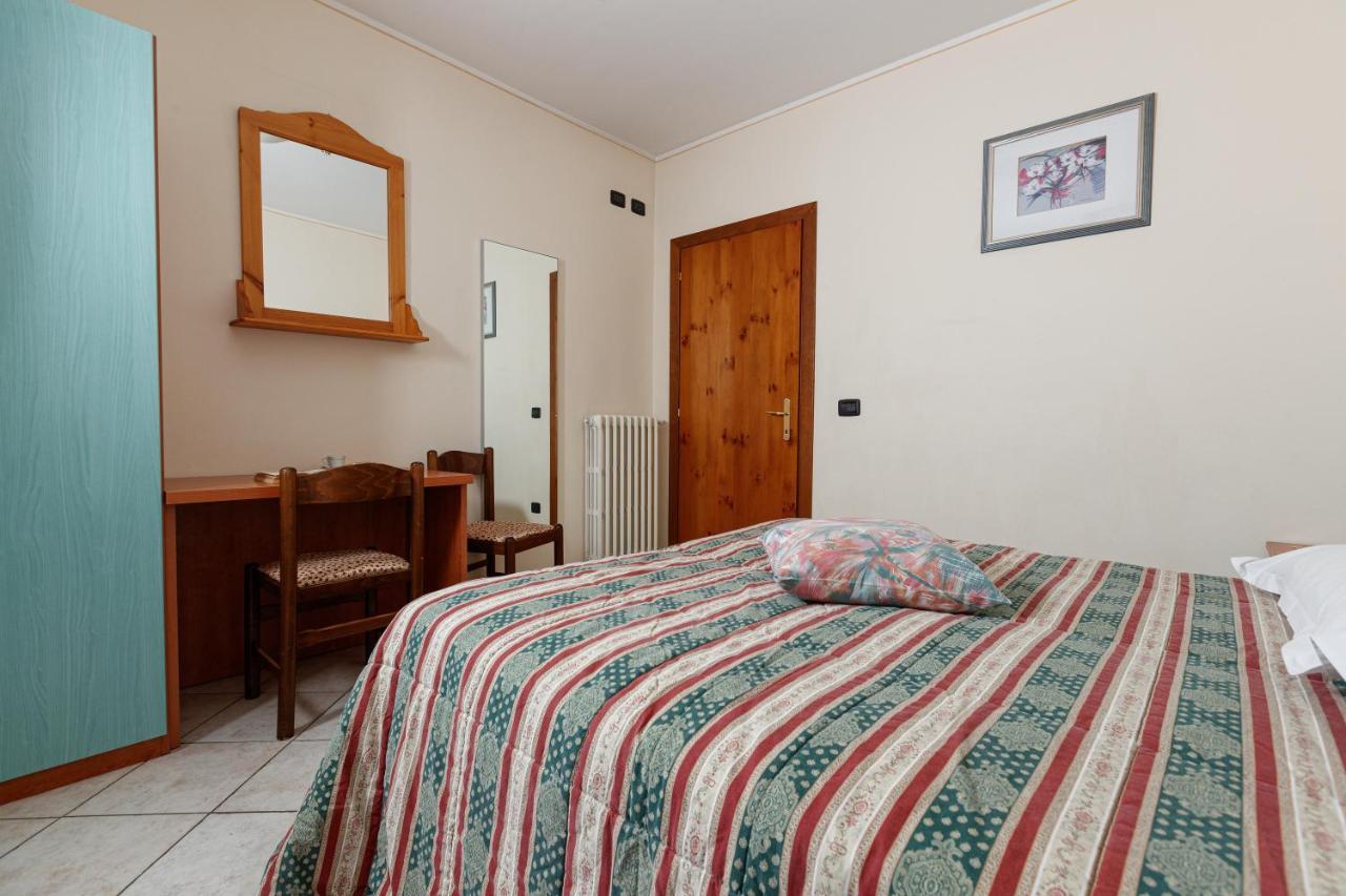 Hotel Villa Rina Bormio Exterior photo